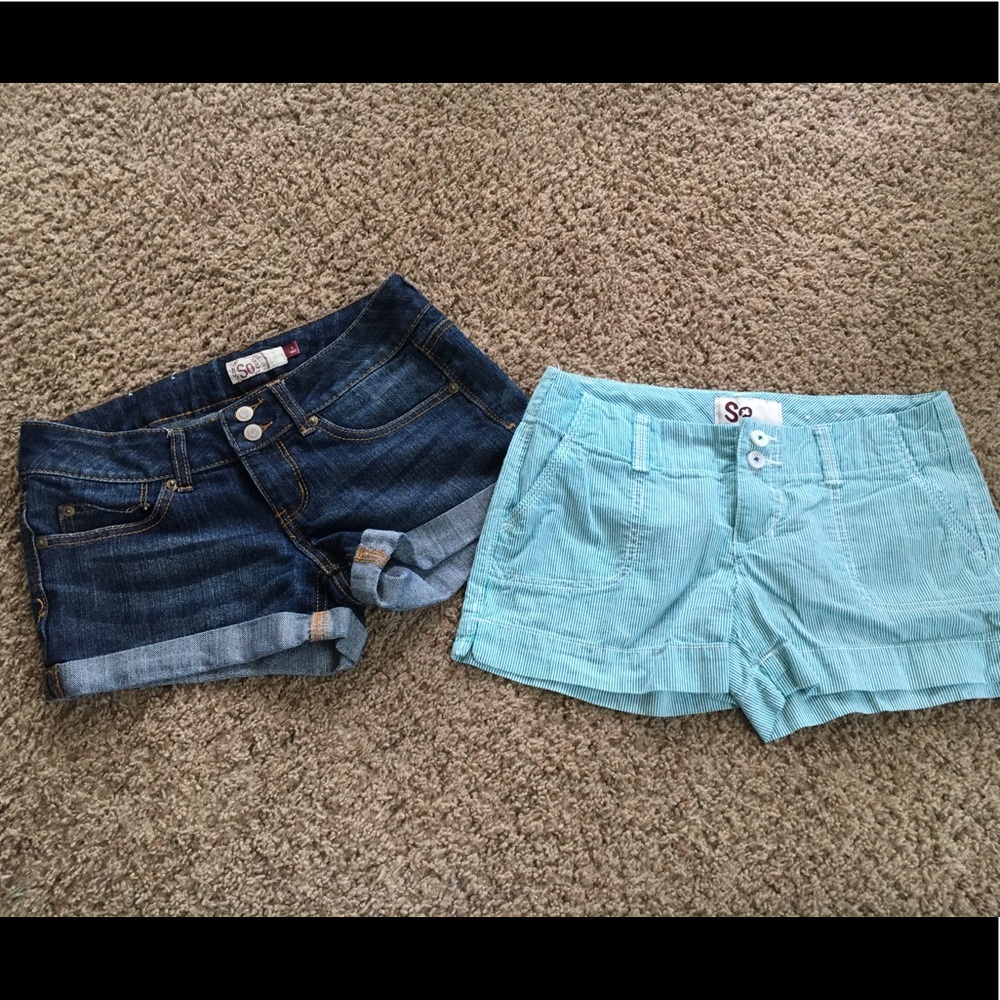 Like new SO womens shorts- 2 pair